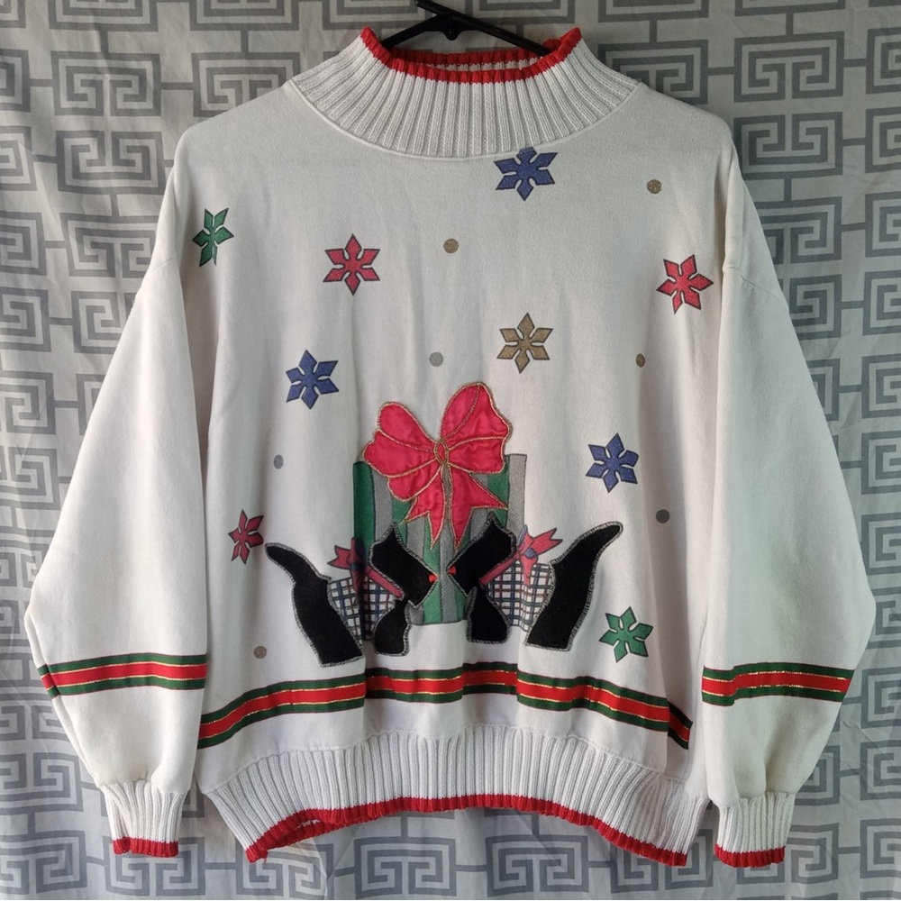 Westbound vtg White Sweater with Festive Accents pettite